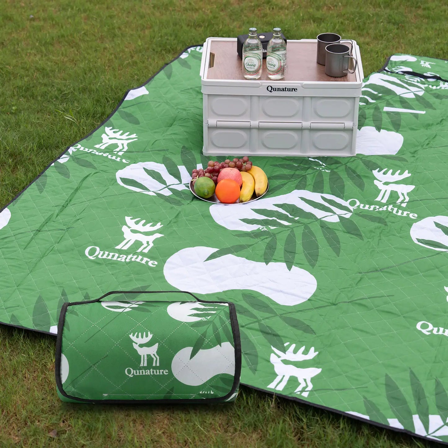 Outdoor Picnic Mat - Waterproof, Heat-Insulating, Spacious for 6-8 People