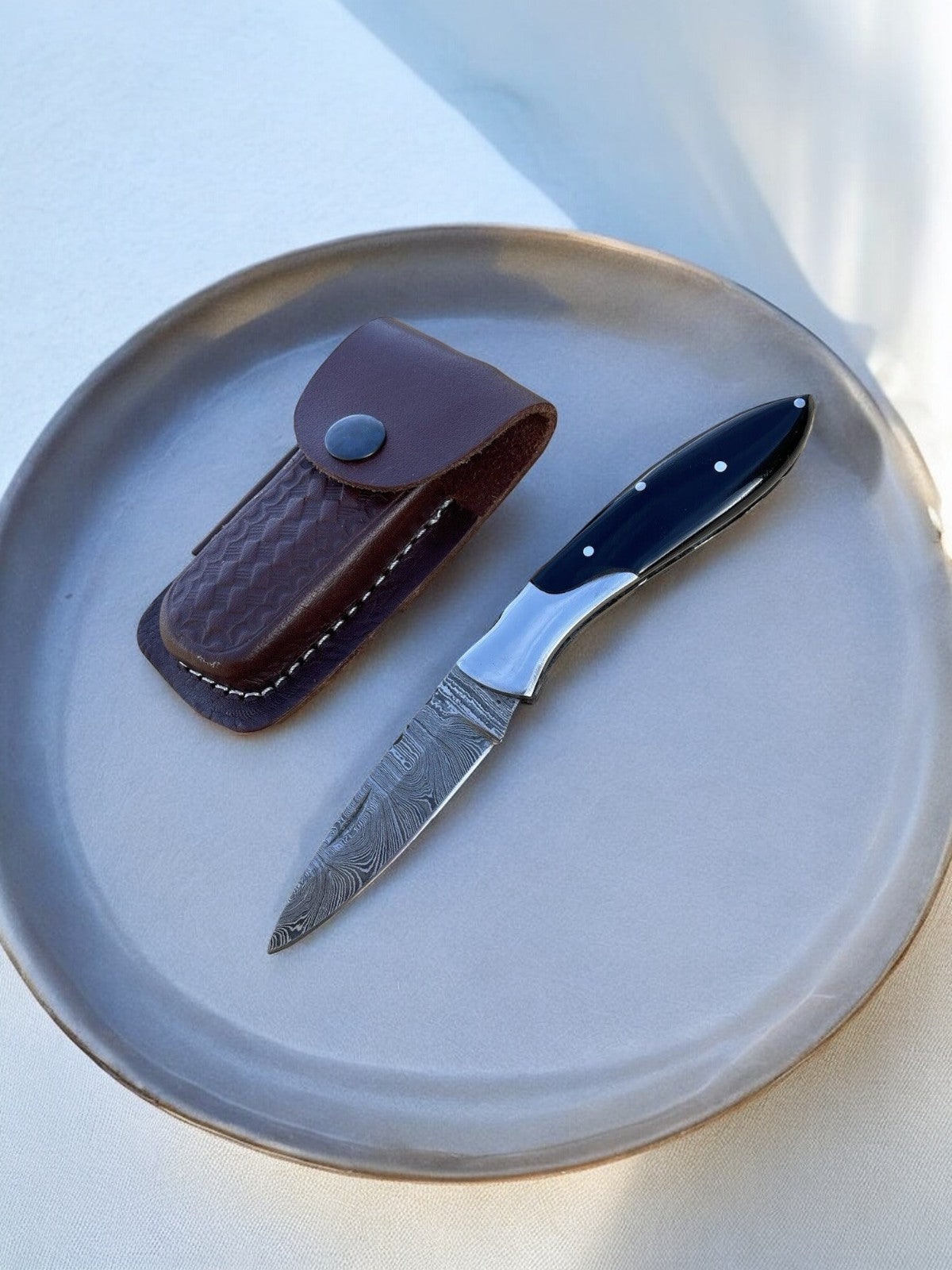 best folding hunting knife | Leather Case
