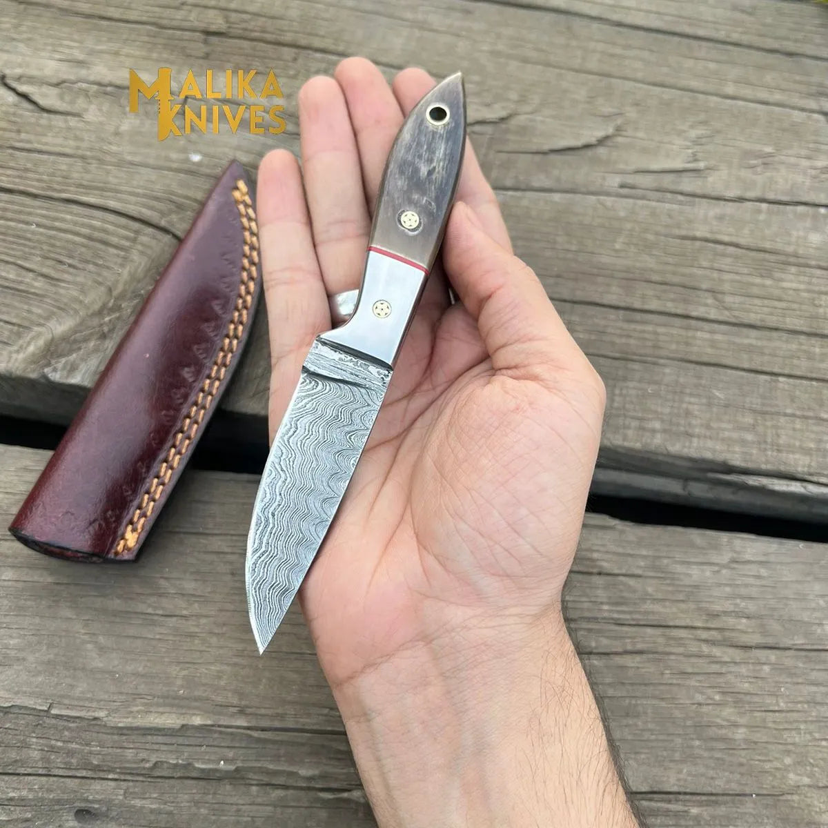"Exceptional Damascus Steel Skinner Knife with Genuine Ram Horn Handle - Ultimate Precision for Hunting and Outdoor Enthusiasts-0026