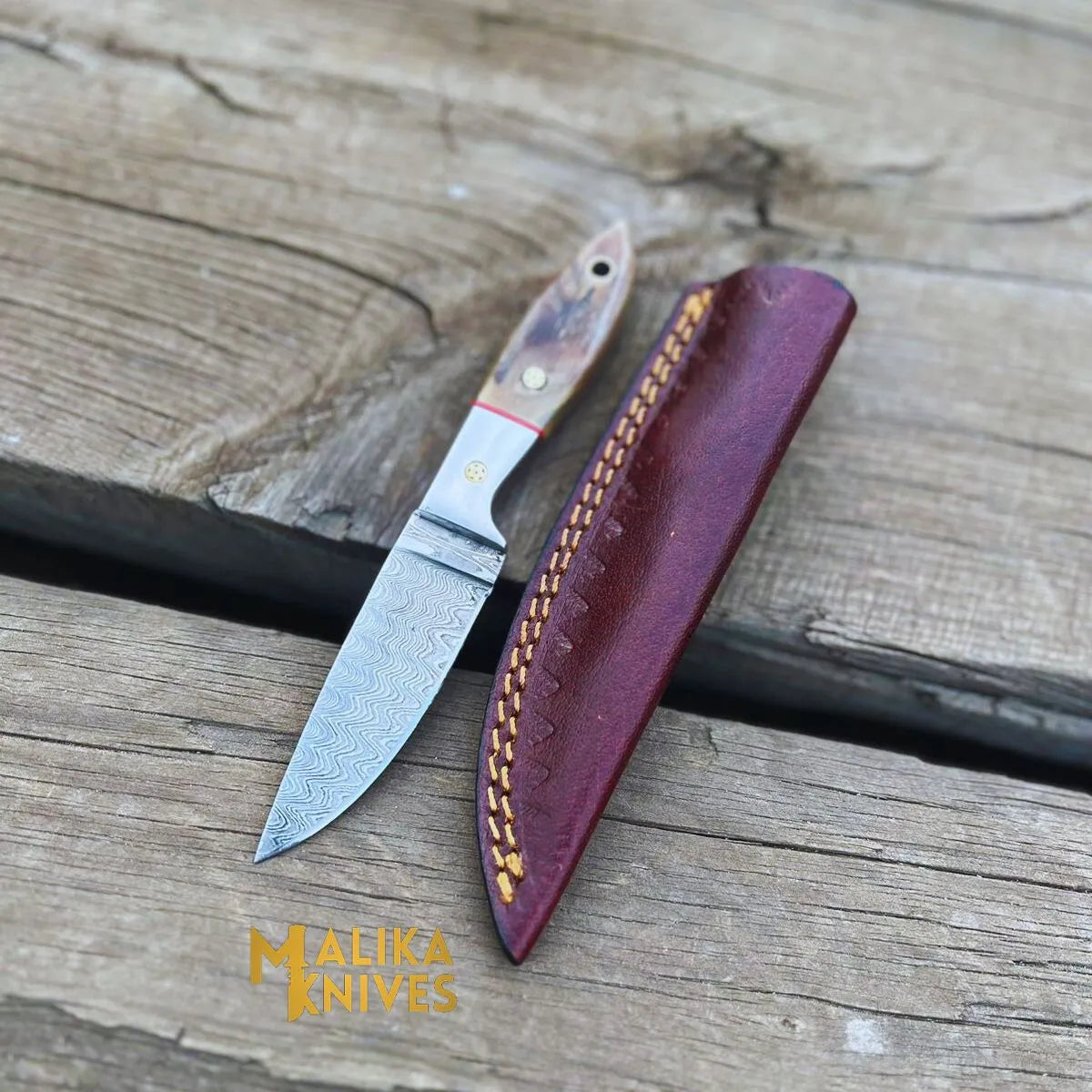 "Exceptional Damascus Steel Skinner Knife with Genuine Ram Horn Handle - Ultimate Precision for Hunting and Outdoor Enthusiasts-0026