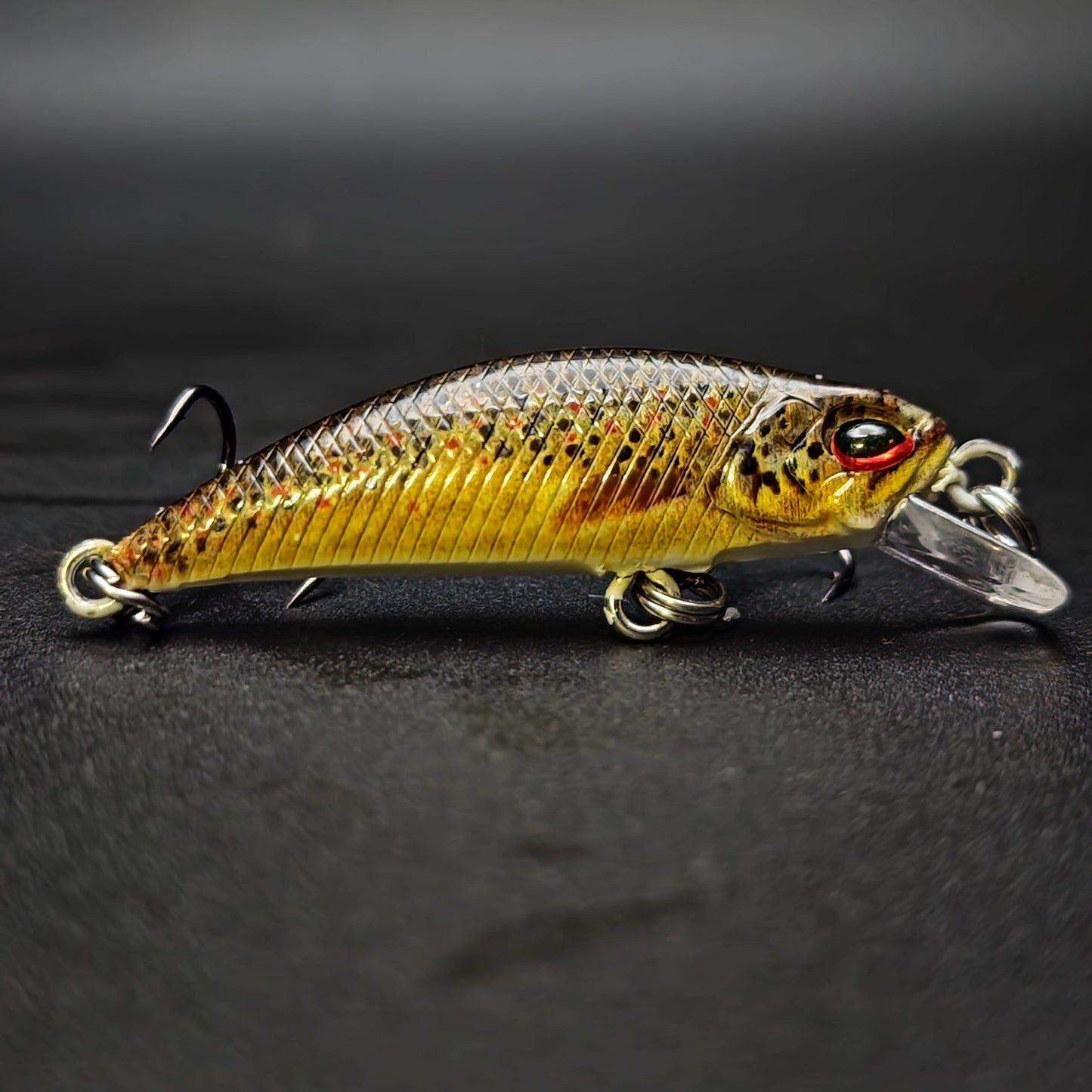 The MOON Shiner – 1.4" Sinking Jerkbait for Creek & River Fishing
