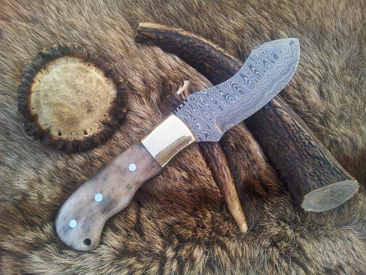 Hand Made Damascus Knife
