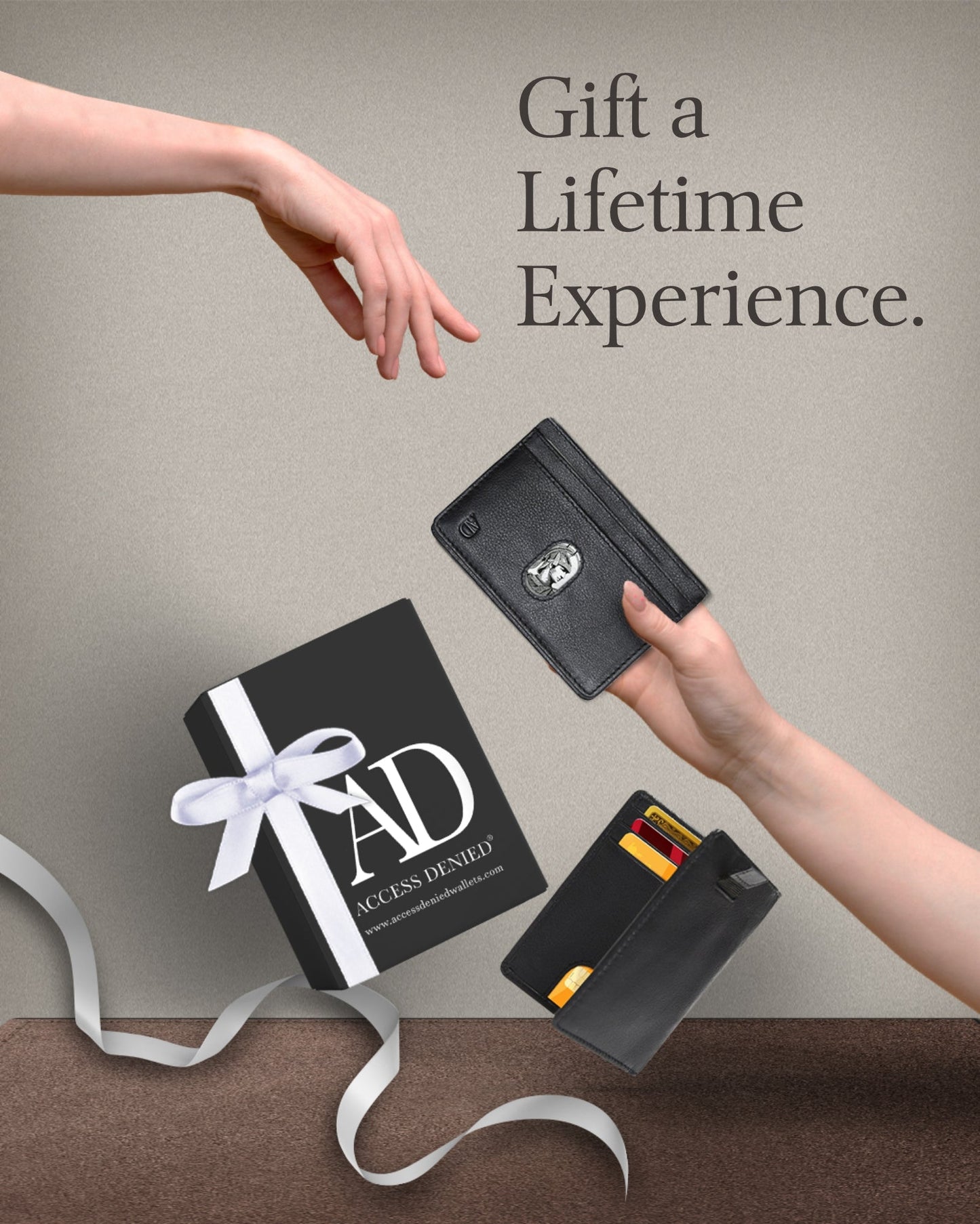 Slim Bifold Wallet With Pull Strap