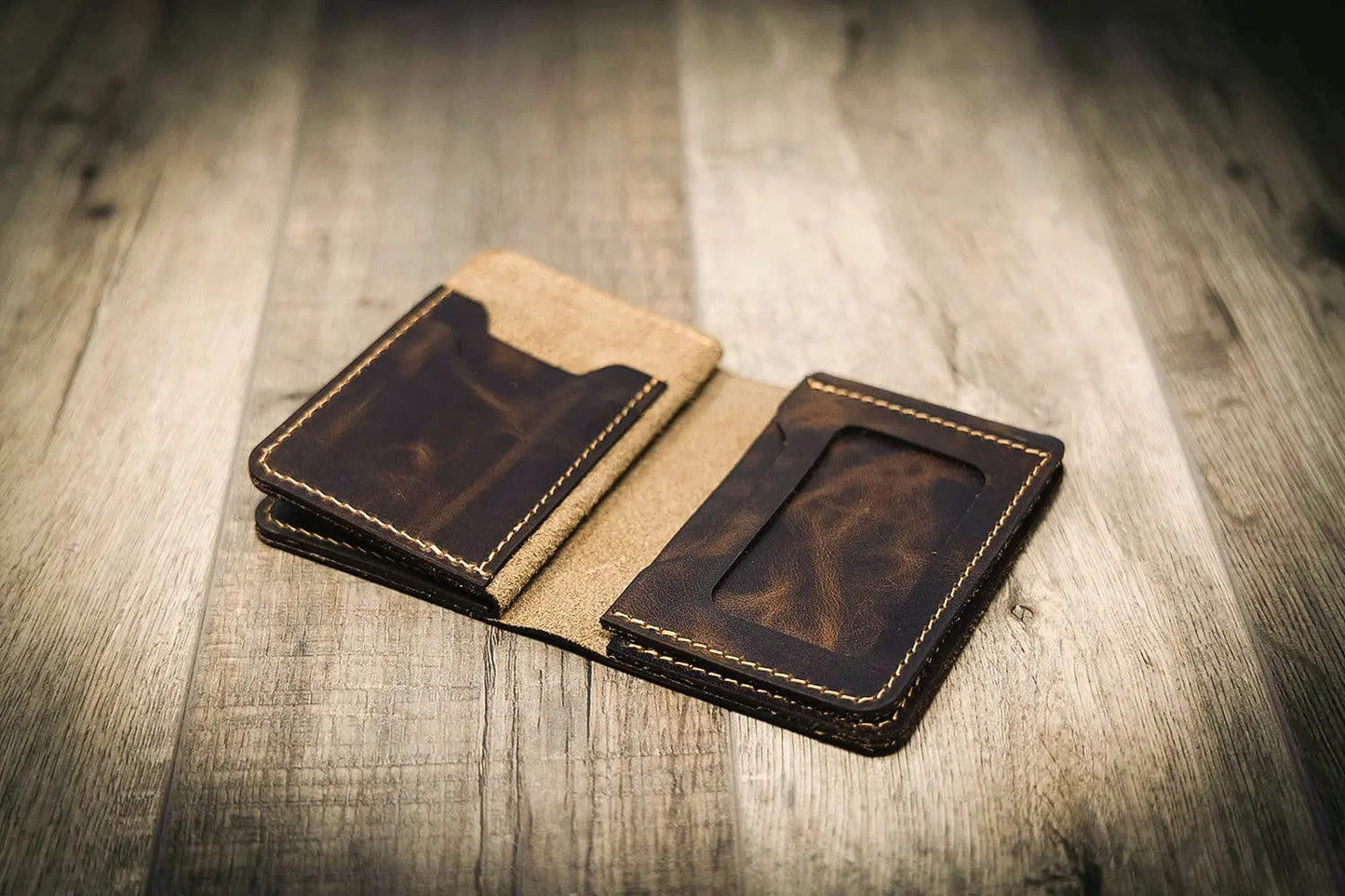 Federal Badge Wallet Small - Walnut