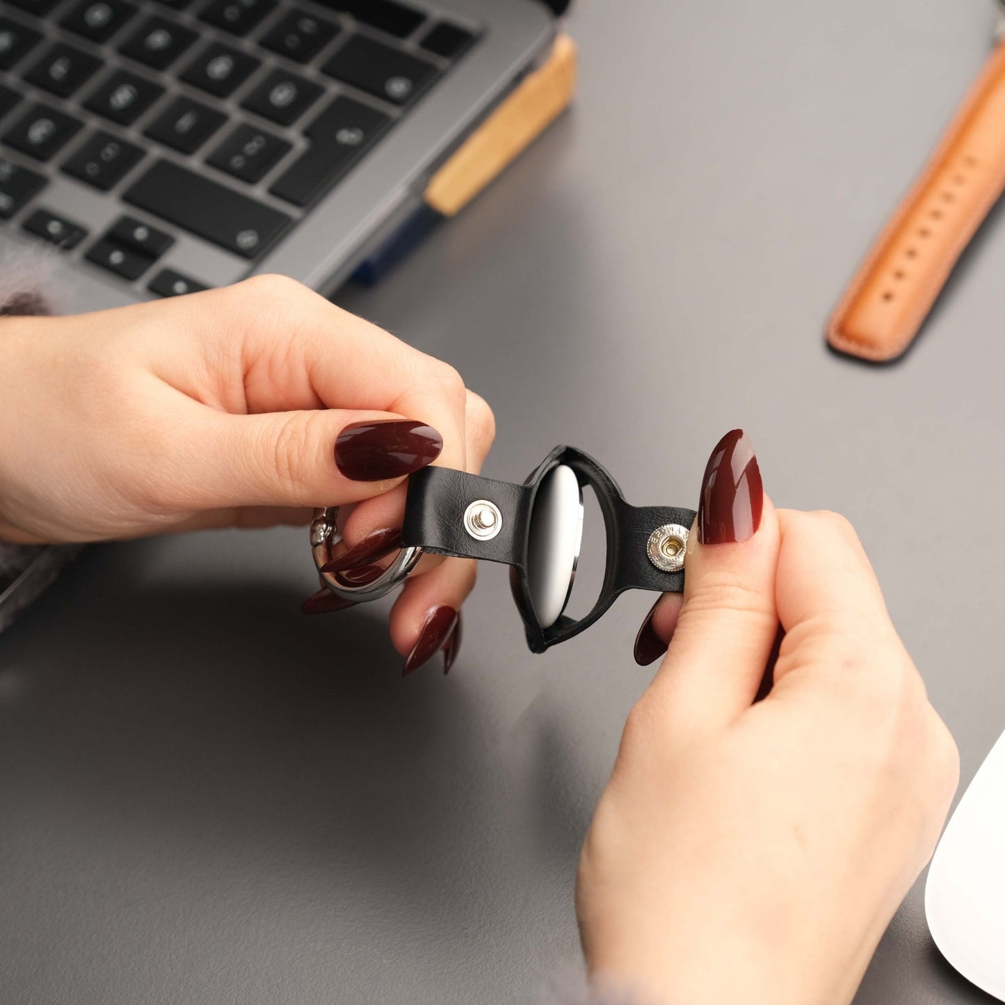 Saratoga Leather AirTag Holder