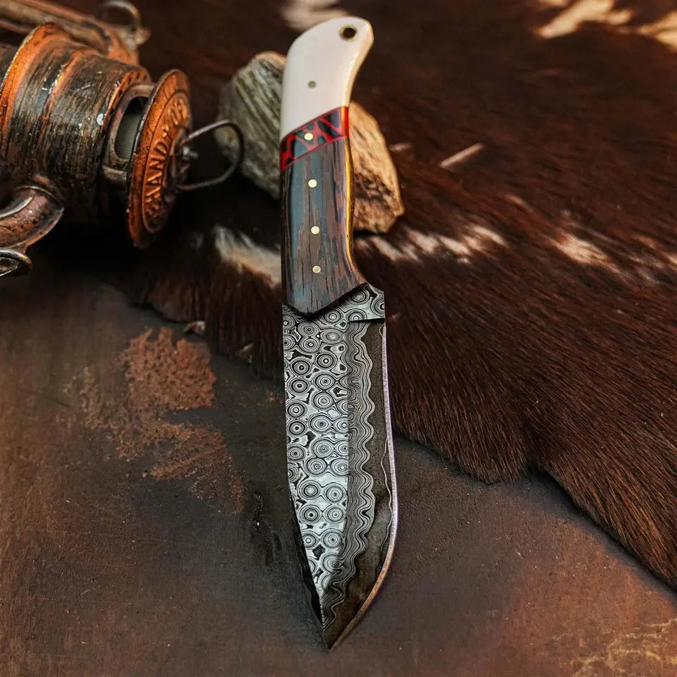 8.6" Handmade Damascus Hunting Knife – Full Tang Wood Handle
