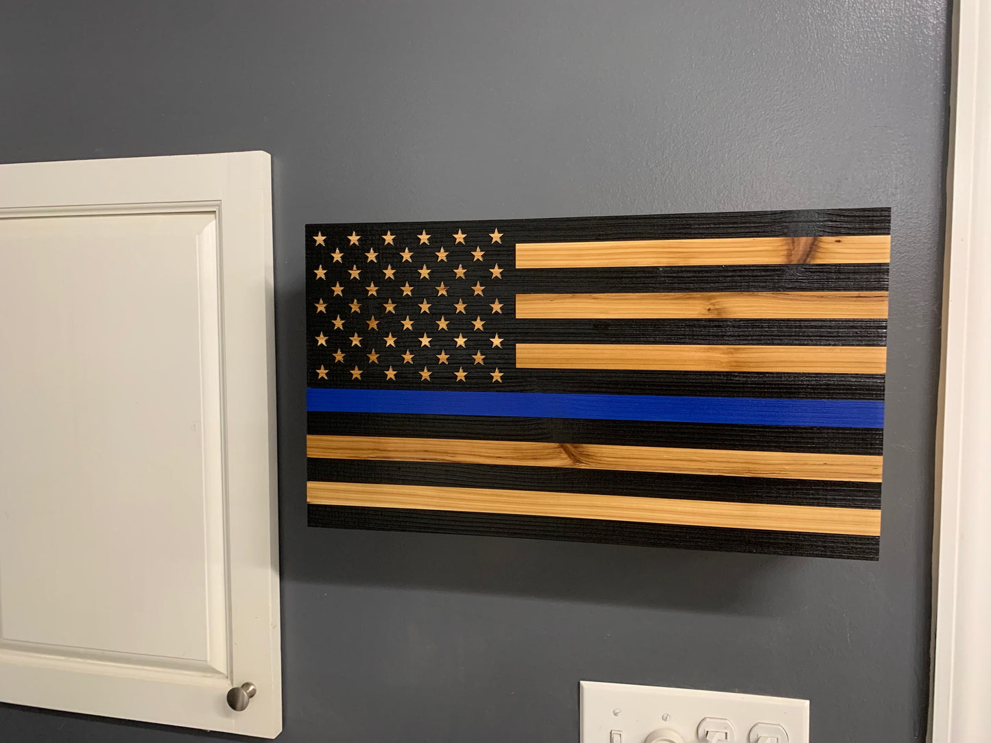 Blue Line American Flag Hidden Gun Storage, Customizable Thin Blue Line Concealment Flag for Police Officers and Law Enforcement Professionals