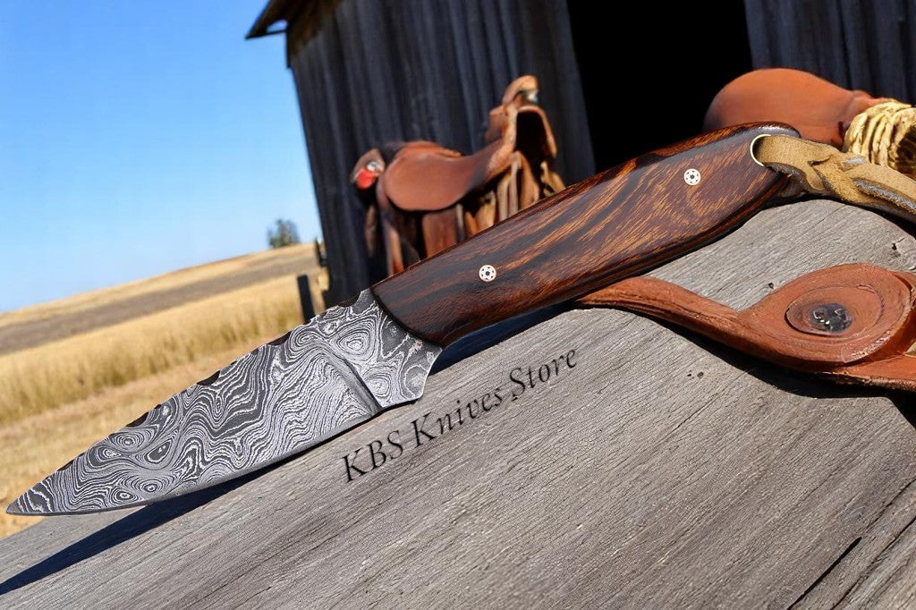 RANCHER’S ROSE – BUCKAROO RANCH KNIFE WITH DAMASCUS STEEL & ROSEWOOD