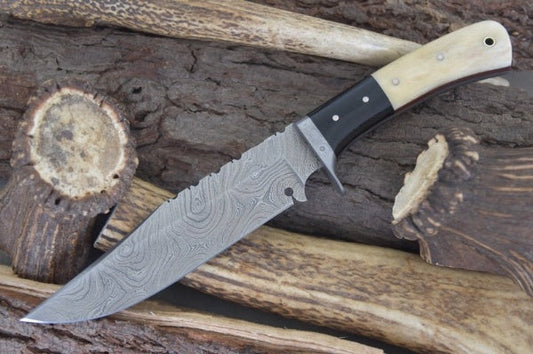 Custom Handmade Damascus Steel Clip Point Hunting Knife