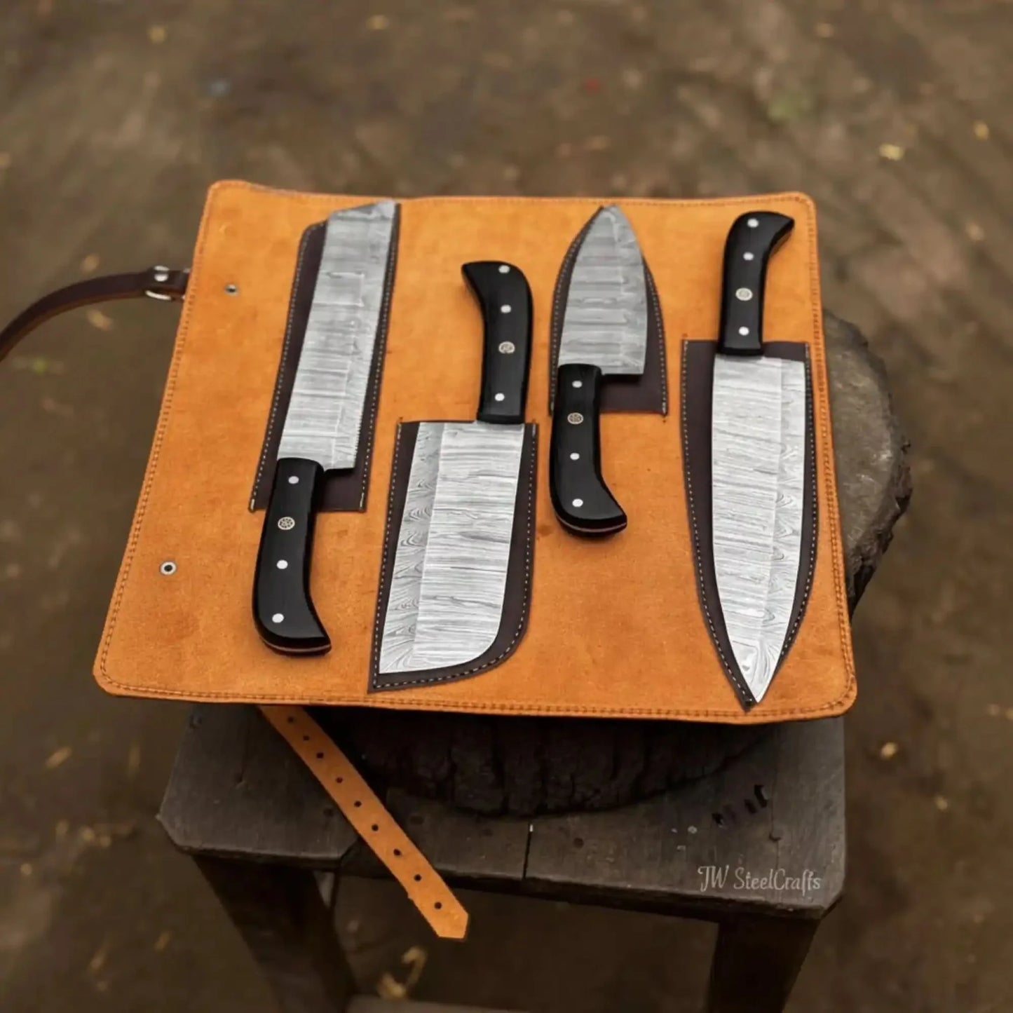4-Piece Damascus Steel Kitchen Knife Set — Chef, Santoku, Cleaver & Utility with Wengi Wood Handles & Leather Roll
