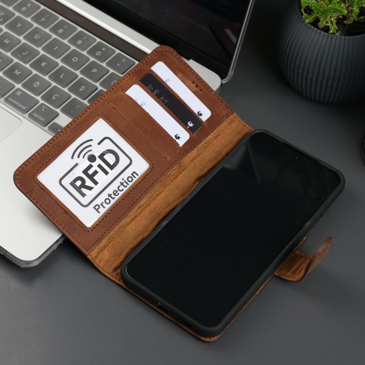 Leather Samsung Galaxy S25 Plus Wallet Case | Buffalo