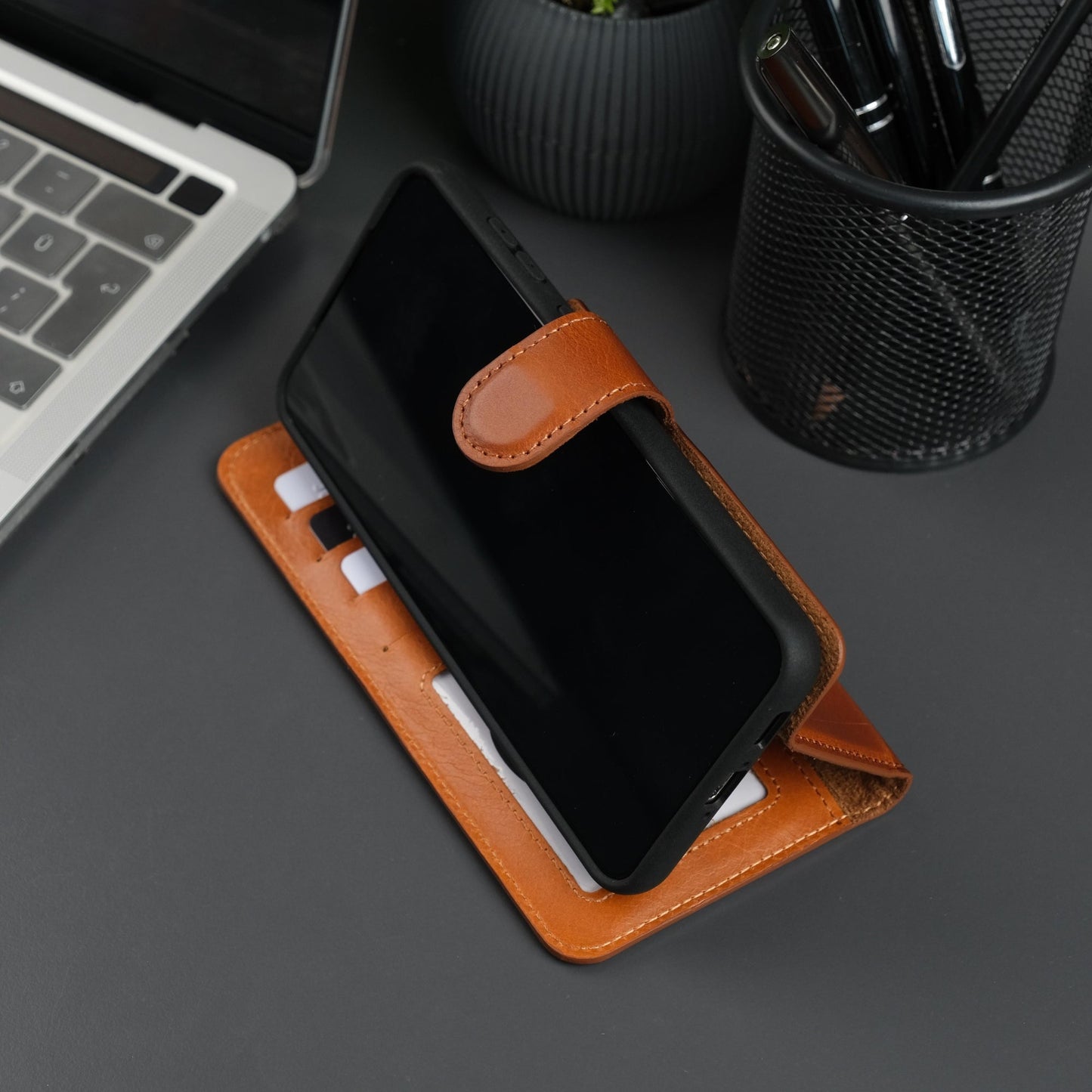 Leather Samsung Galaxy S25 Plus Wallet Case | Buffalo