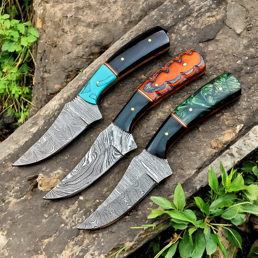 "TimberForge Damascus Hunting Knife – Premium Handmade Craftsmanship"
