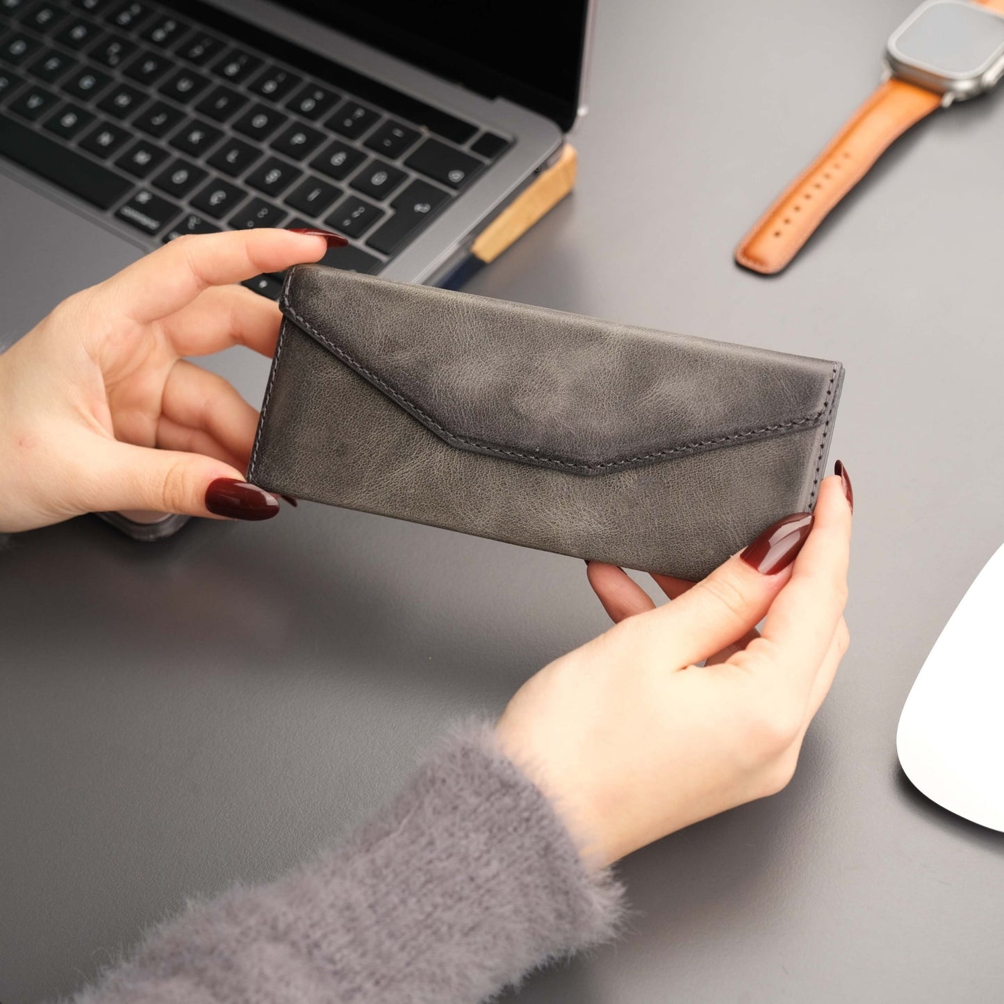 Triangle Leather Glasses Case – Vintage Eyewear Holder
