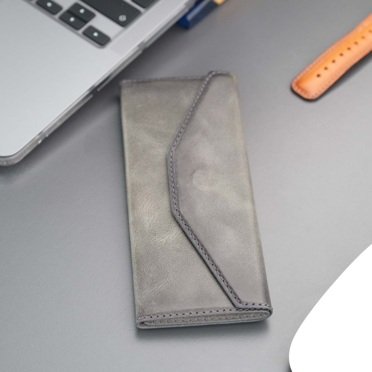 Triangle Leather Glasses Case – Vintage Eyewear Holder