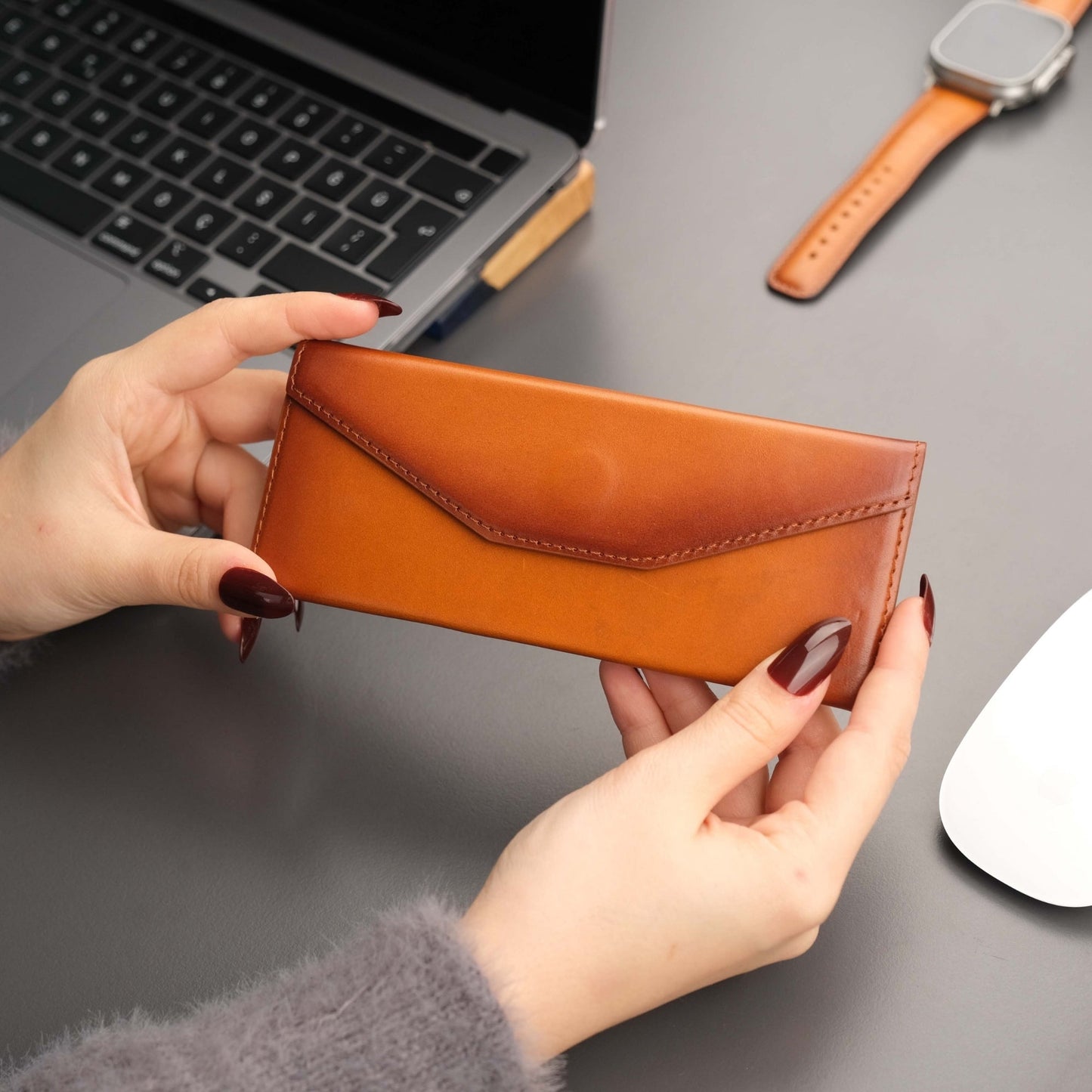 Triangle Leather Glasses Case – Vintage Eyewear Holder