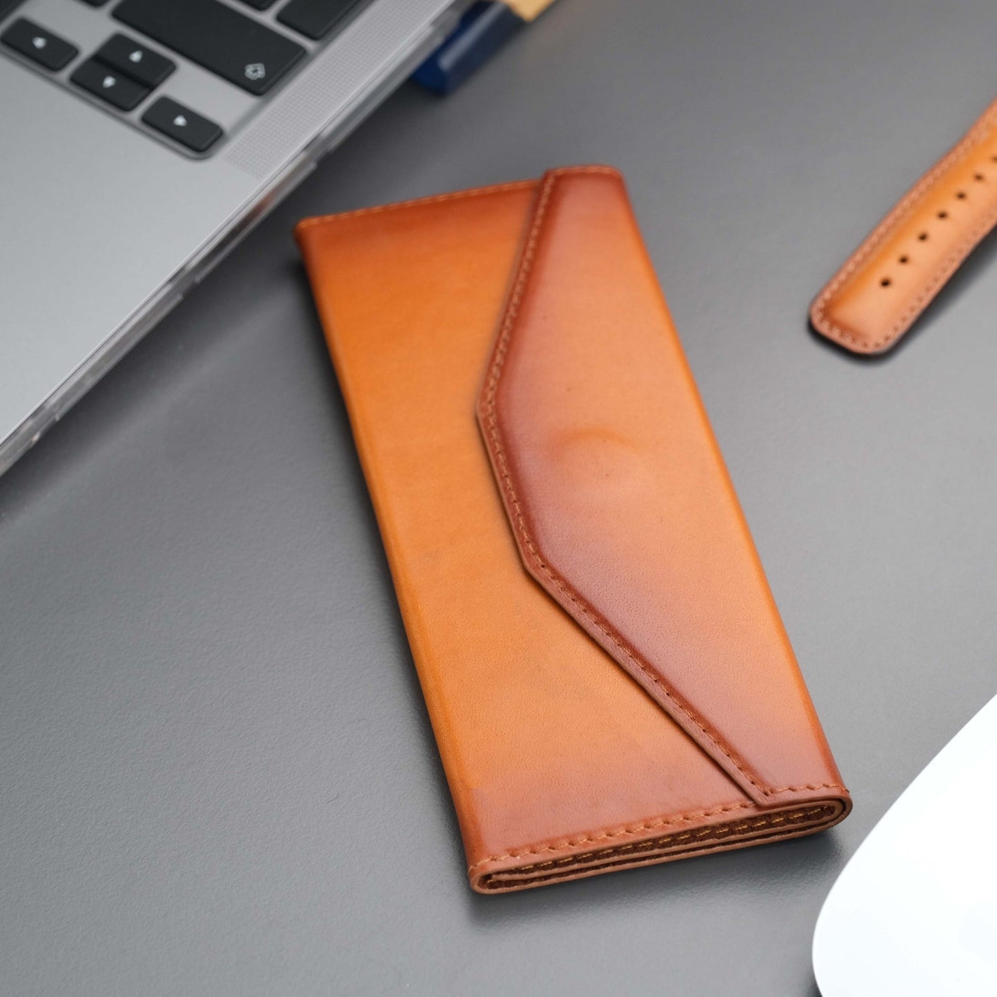 Triangle Leather Glasses Case – Vintage Eyewear Holder