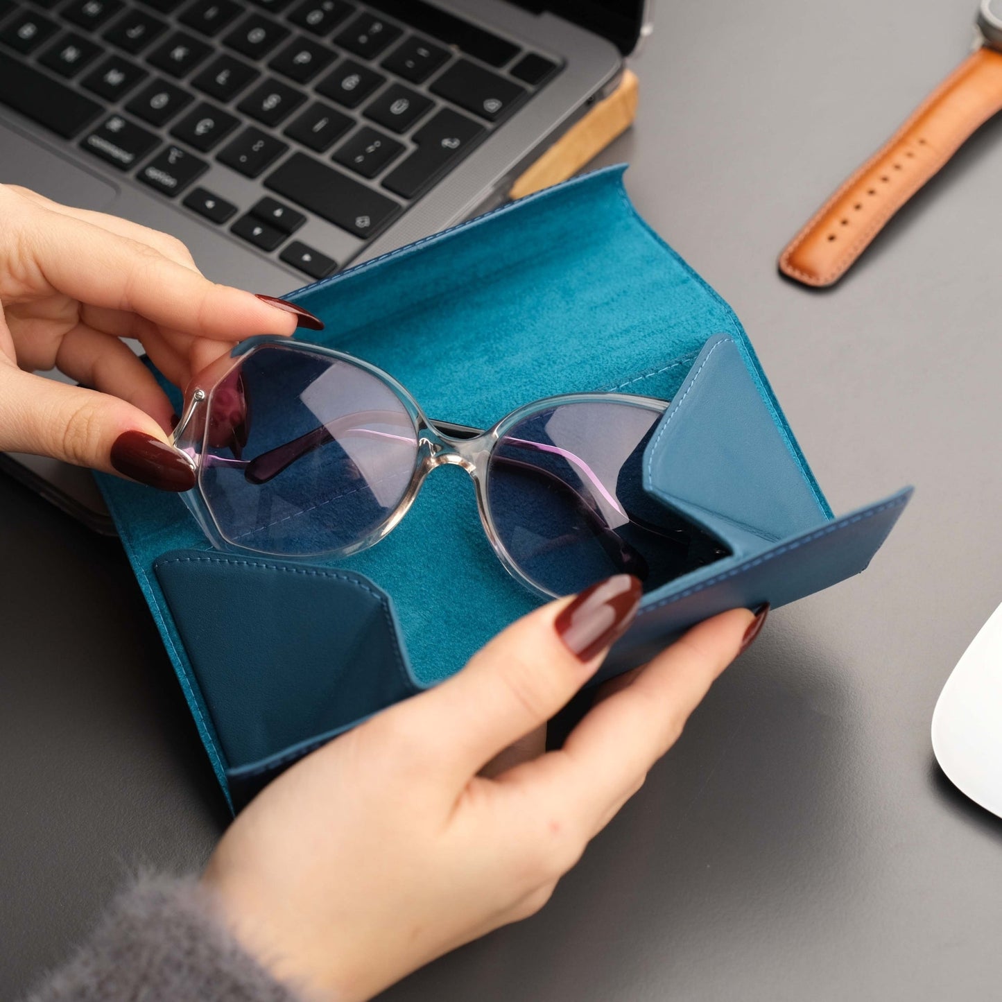 Triangle Leather Glasses Case – Vintage Eyewear Holder