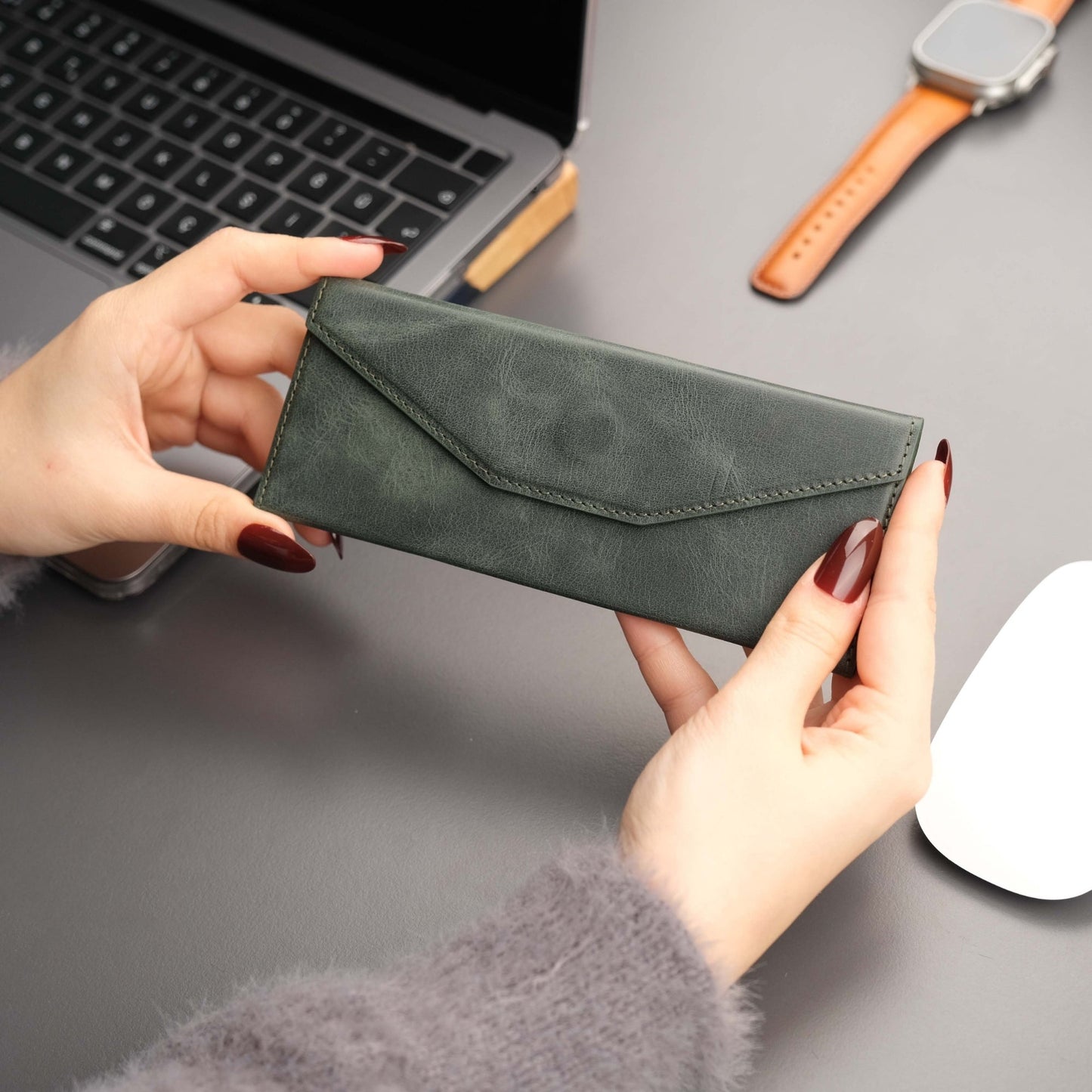 Triangle Leather Glasses Case – Vintage Eyewear Holder