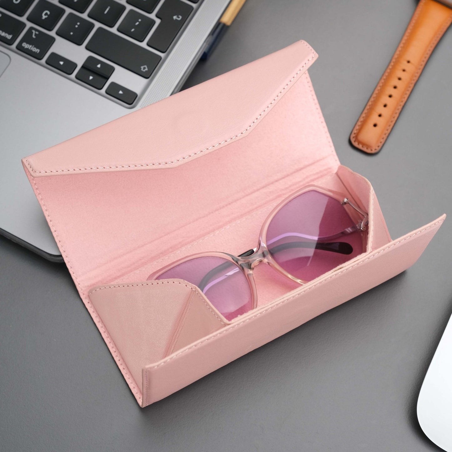 Triangle Leather Glasses Case – Vintage Eyewear Holder