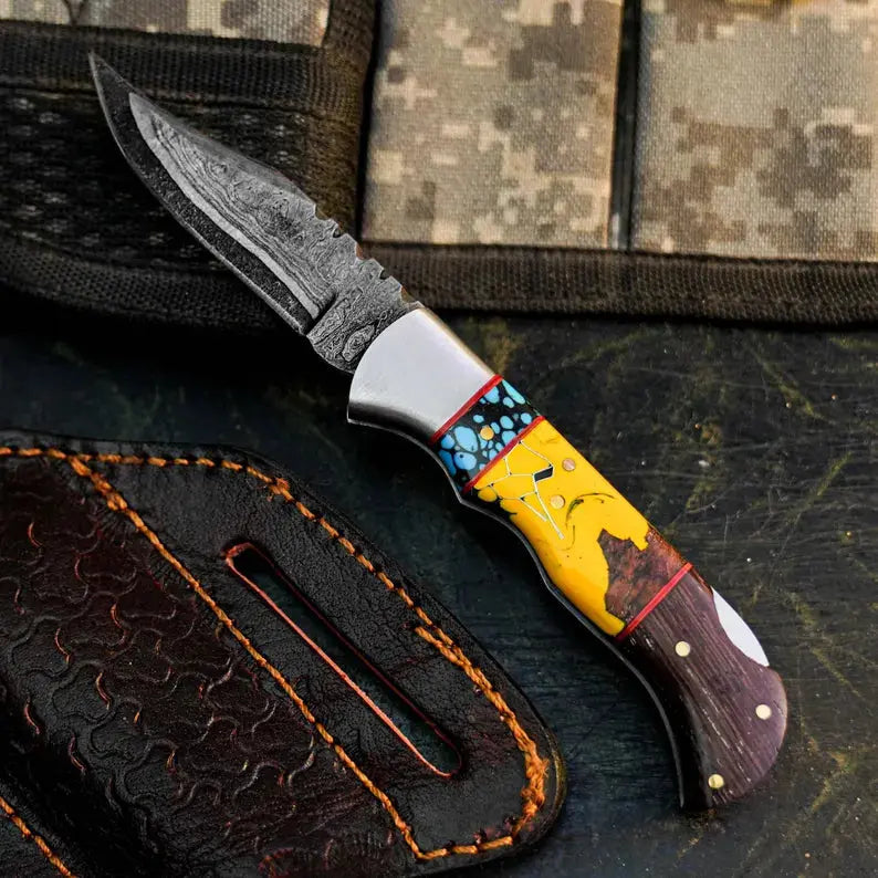 Damascus San Mai Hunting Knife with Wenge & Resin Handle